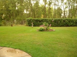 1095 County Road H2 E, White Bear Lk, MN 55127