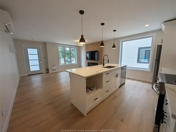 1711 Ford Blvd #2, Windsor, ON N8T 2C9