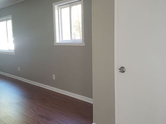 4th image of 4952 Central Dr APT A