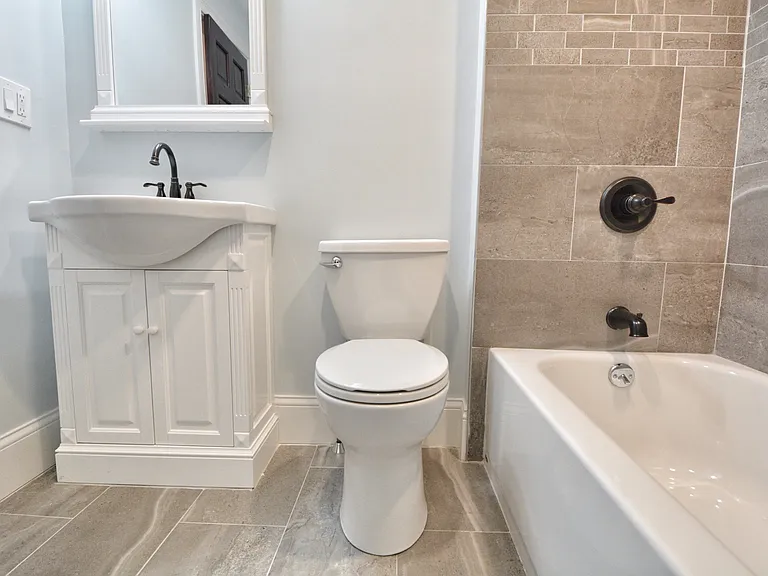 85 W 7th St #3 — Photo 8