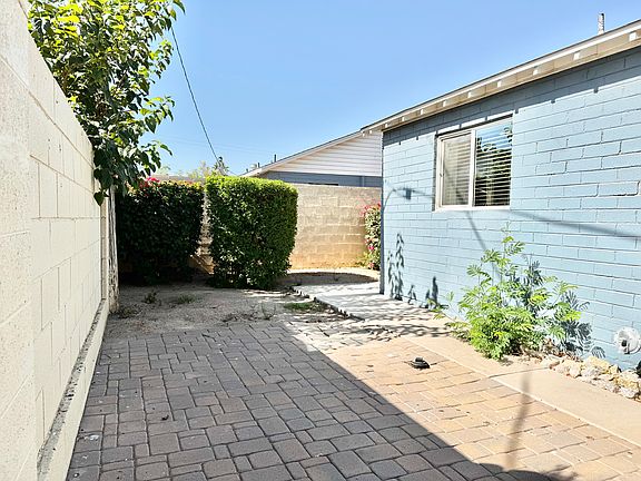 4th image of 1017 E Turney Ave #2