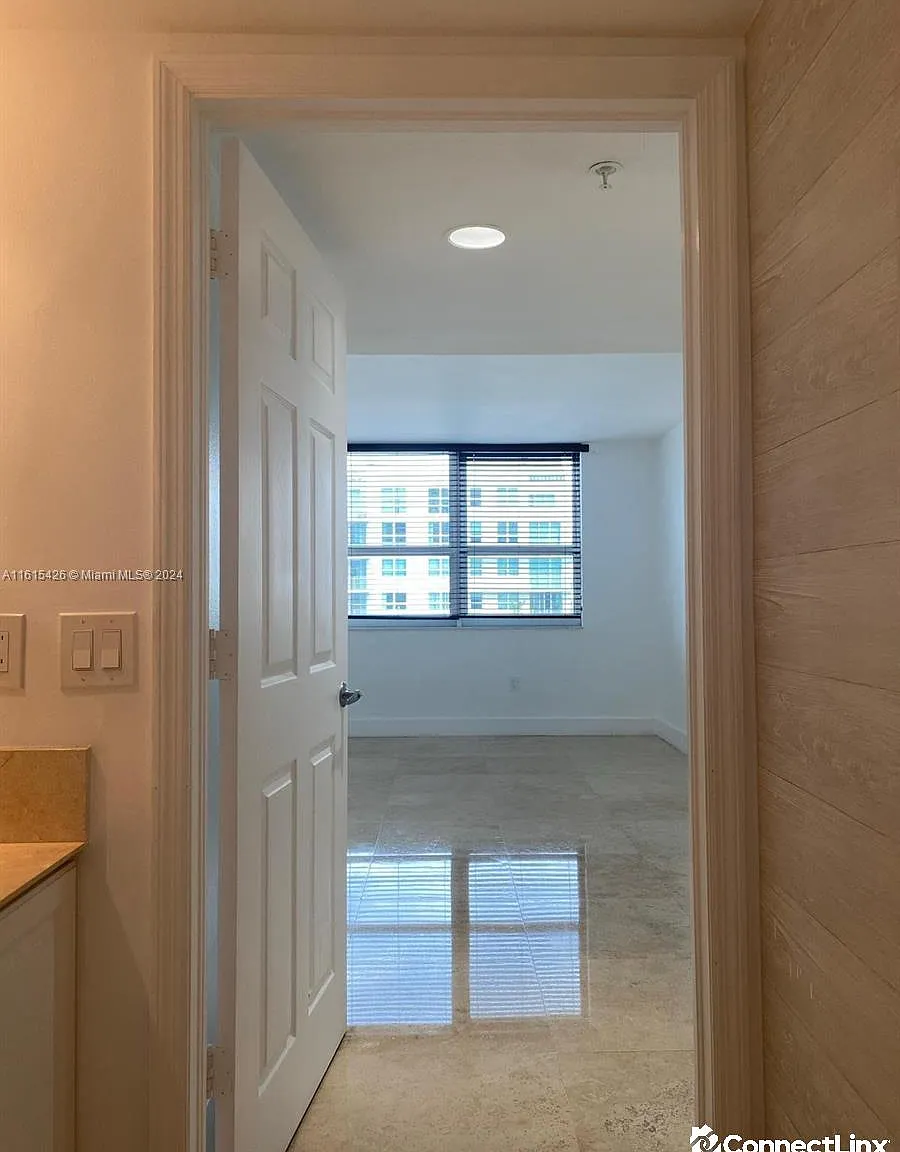 2 bed, 2.0 bath, $4,200 — Photo 4