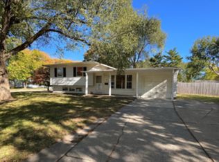 3 Scarsdale Rd, Montgomery, IL 60538