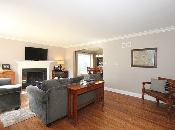 2nd image of 1514 William St