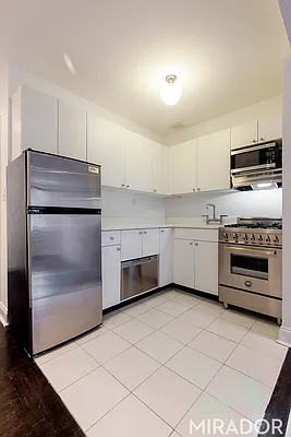 Rented by Mirador Real Estate | media 3