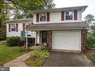 1132 Dixon Rd, Warminster, PA 18974