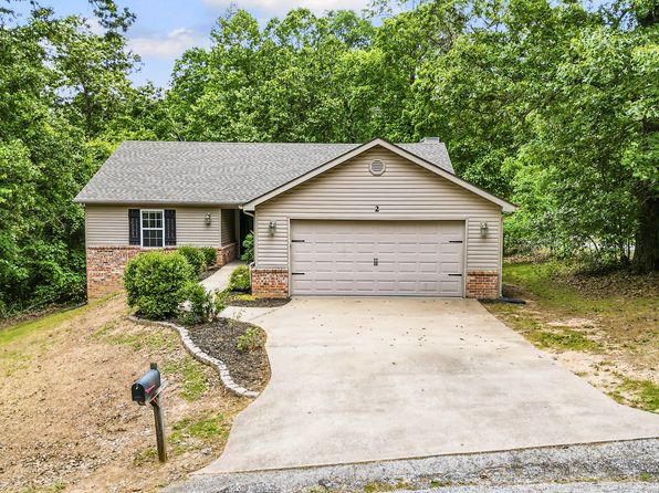 2 Walpole Ln