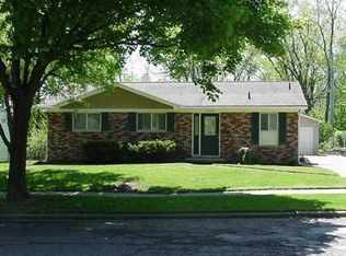 2820 Tulane Dr, Lansing, MI 48912