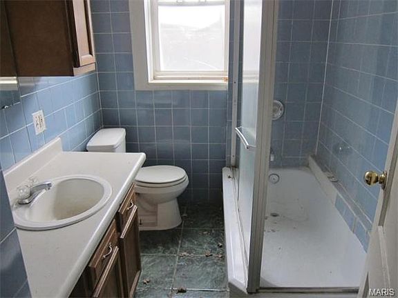 5th image of 3545-3547 Giles Ave