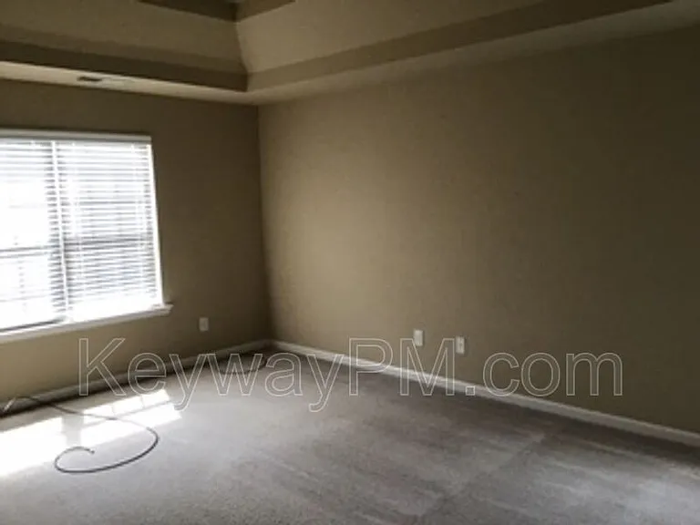 6017 Reynolds Cir — Photo 11