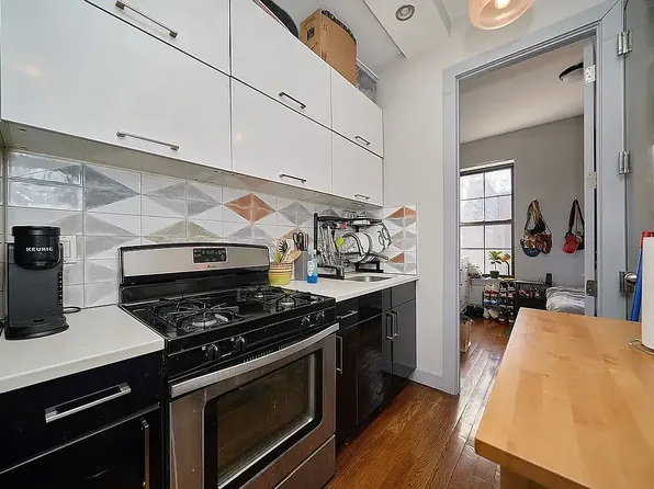 9 Marcus Garvey Blvd, Brooklyn, NY
