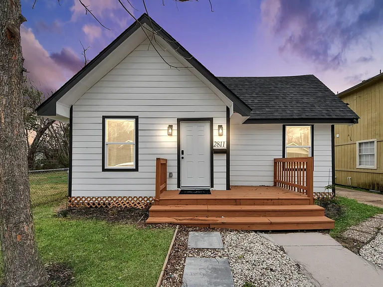2811 Winbern St — Photo 44