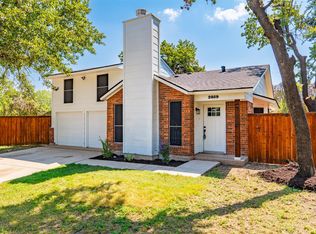 2859 Park Meadow Ct, Fort Worth, TX 76112