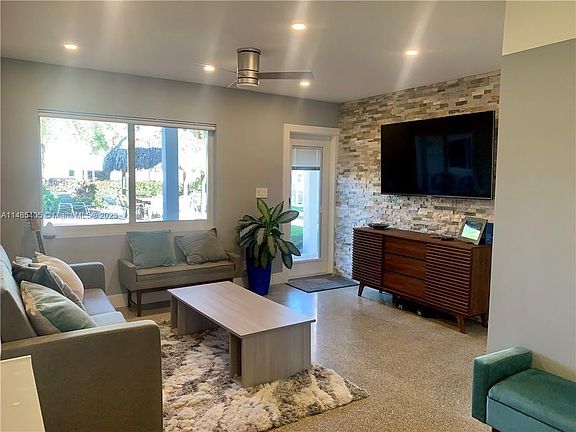 5th image of 4228 N Ocean Dr APT 32