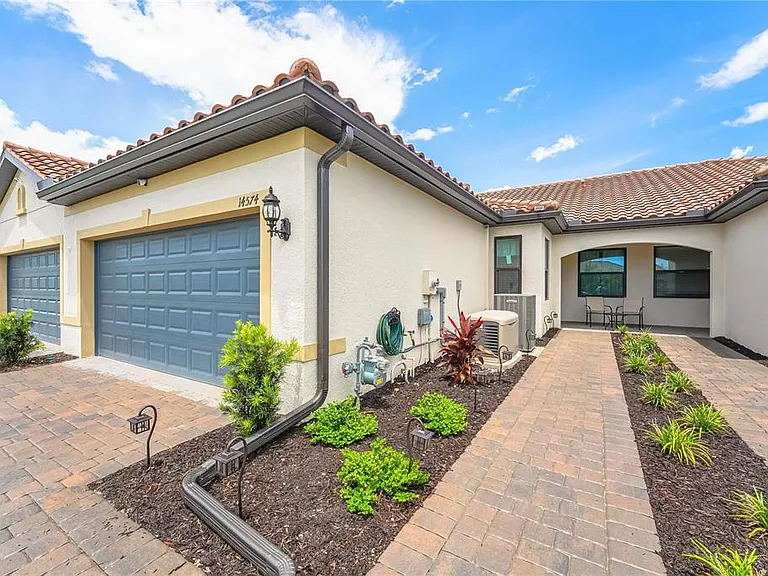14574 Mossy Pine Ct — Photo 3