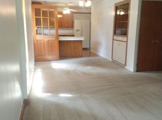 2241 Lynn Ave, Freeport, IL 61032