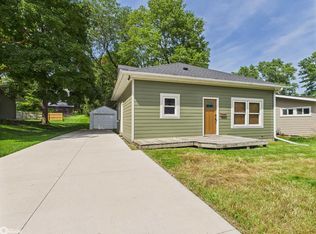 406 Columbus St, Pella, IA 50219