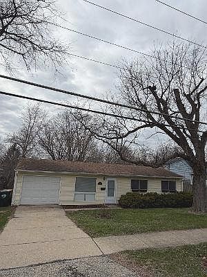 2nd image of 204 S Bartlett Rd