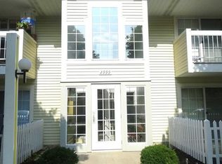 2999 S Bay Dr APT F6, Westlake, OH 44145