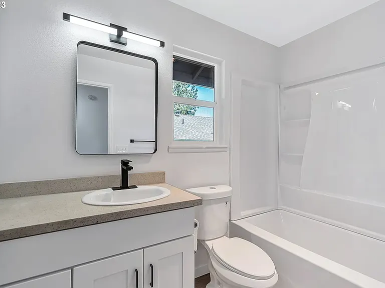 3141 SE Stott Cir #3141 — Photo 9