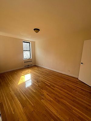 5th image of 14055 Burden Cres APT 6A