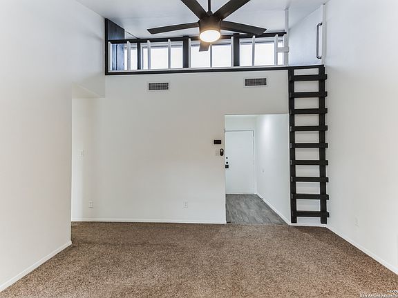 4th image of 4906 Sparrow Ln