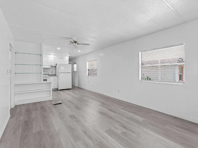 913 Beechwood Ave — Photo 13