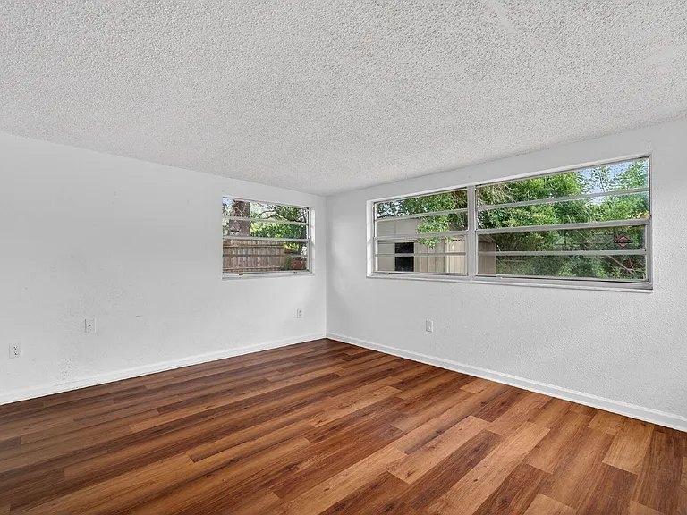 8626 Robilina Rd — Photo 18