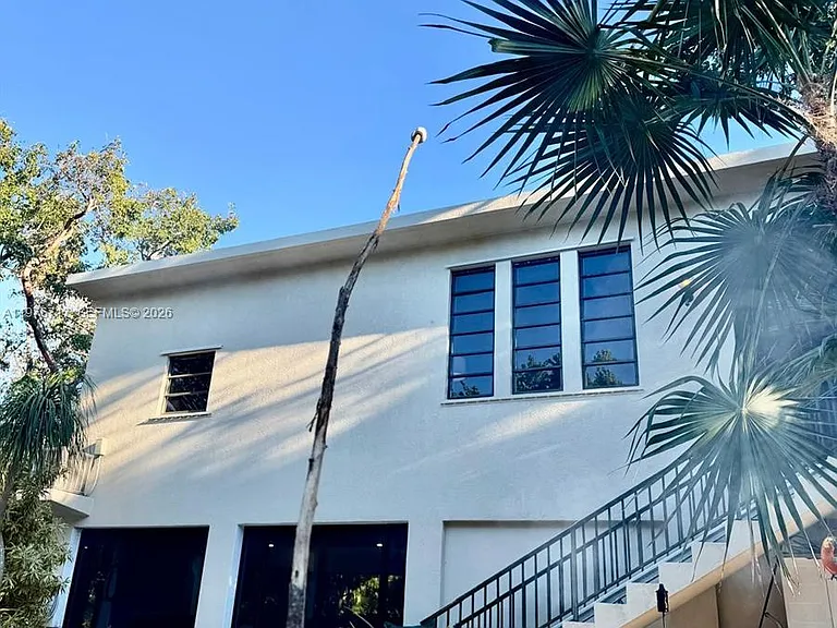1615 Harbor Dr — Photo 3
