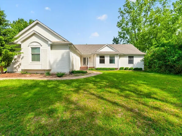 1654 Seymour Lake Rd, Oxford, MI 48371