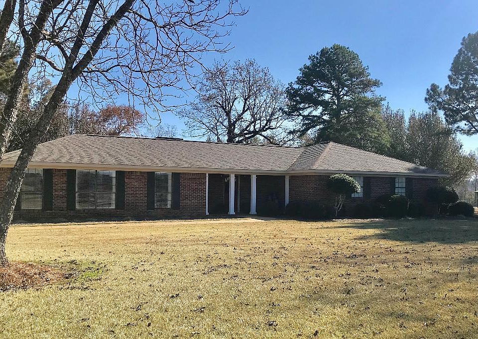 1st image of 131 Fant Dr