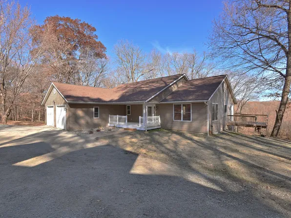 21935 Lind Trl, Waterville, MN 56096