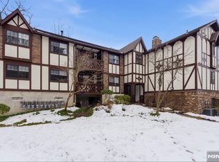 2309 Hemingway Ln #2309, Mahwah, NJ 07430