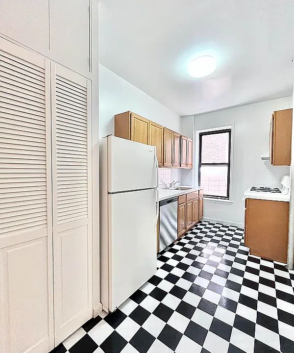 1st image of 422 61st St #1H
