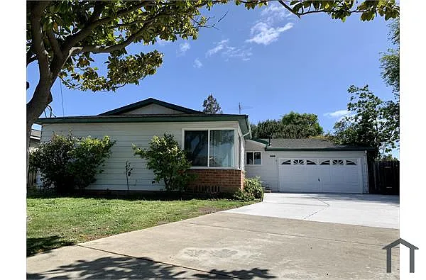 35553 Cleremont Dr photo 1