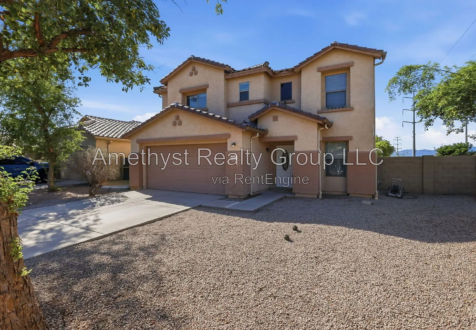 4 bed, 2.5 bath, 2317 sqft, $2,395 — Photo 3