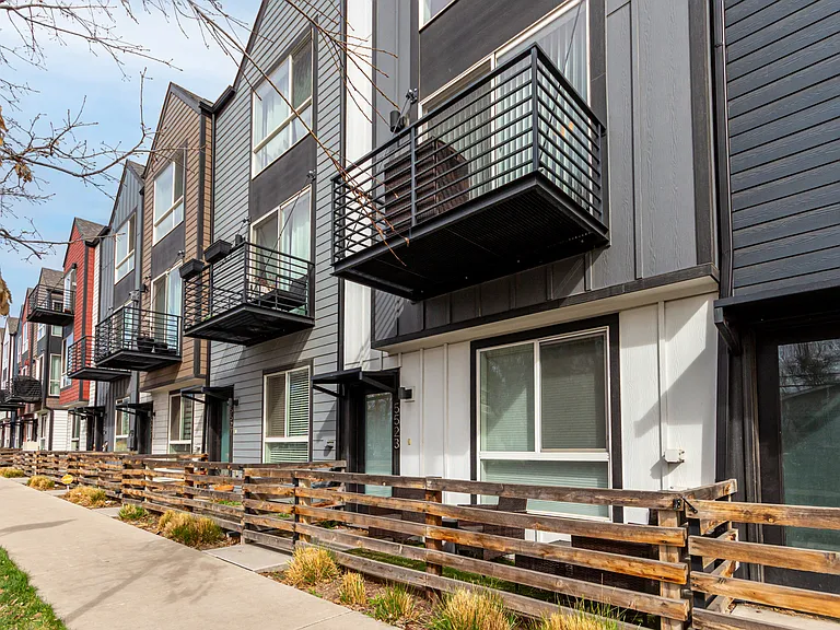 5523 W 10th Ave — Photo 4