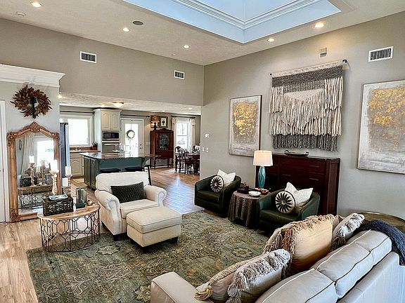 2nd image of 50042 Indian Island Cir