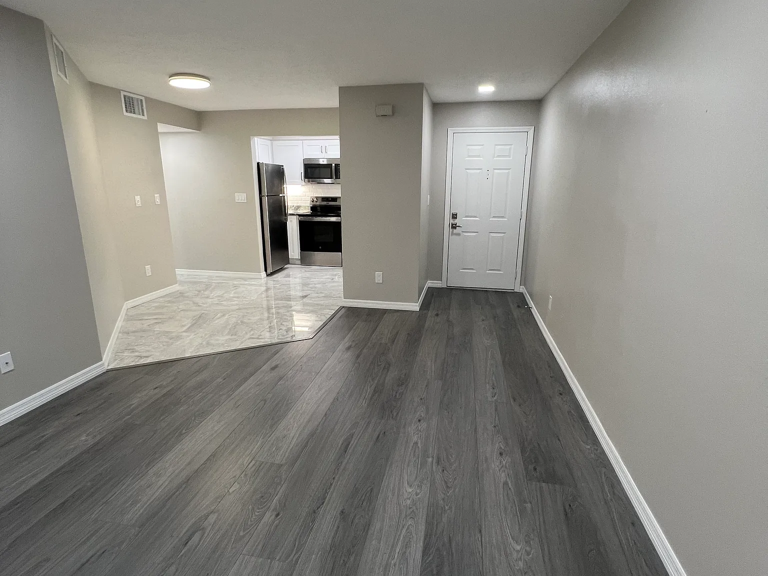 2 bed, 925 sqft, $1,700 — Photo 2