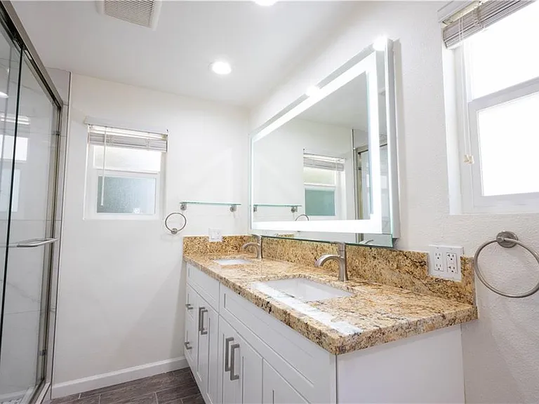 1042 San Juan St #1-2-6 — Photo 8