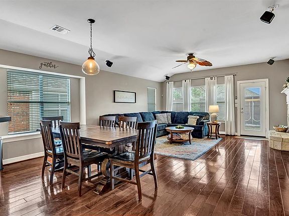 3rd image of 4612 Brighton Dr