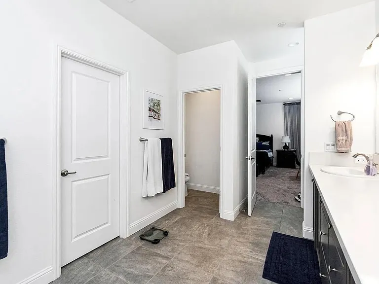 308 Meridian Ave — Photo 22