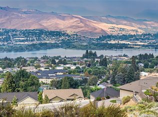 2824 N Brie Ln, East Wenatchee, WA