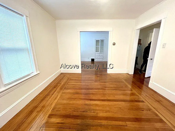 3 bed, 1.0 bath, $2,950 — Photo 3