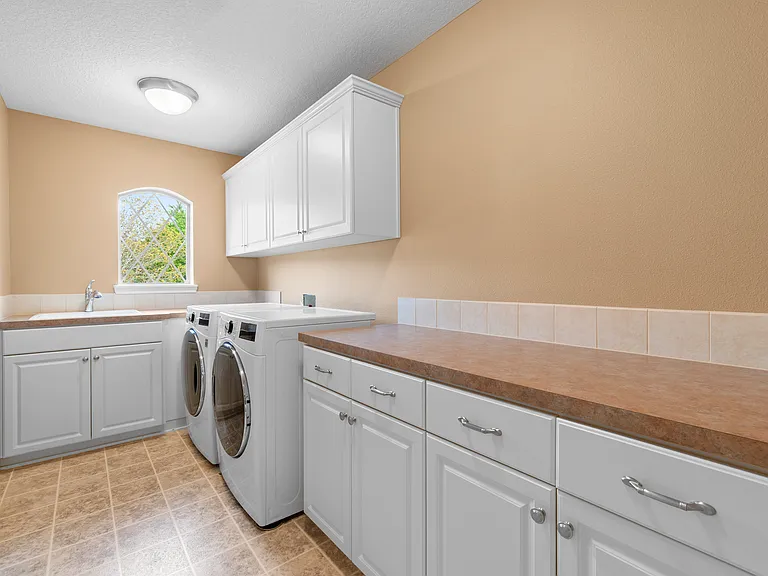 5309 NW 133rd Ave — Photo 16