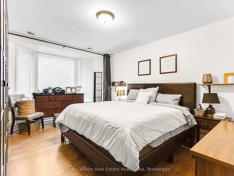 48 Mississauga Rd N #1 — Photo 19