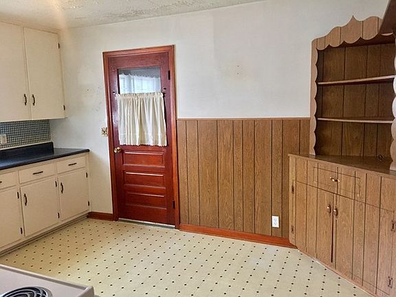 4th image of 9 Grimes St
