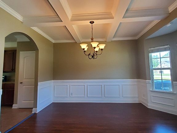 5th image of 279 NE Briarcrest Dr