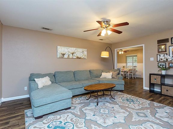 5th image of 913 Ravenwood Dr