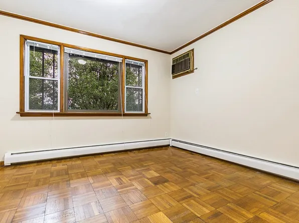 81 East 24th Street image 10 of 40